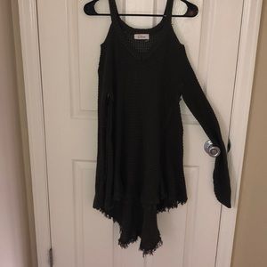 Elan high low cold shoulder army green sweater szM